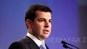 Constantin: Antonescu are abordări gratuite la adresa partenerilor şi nicio catalogare despre Băsescu