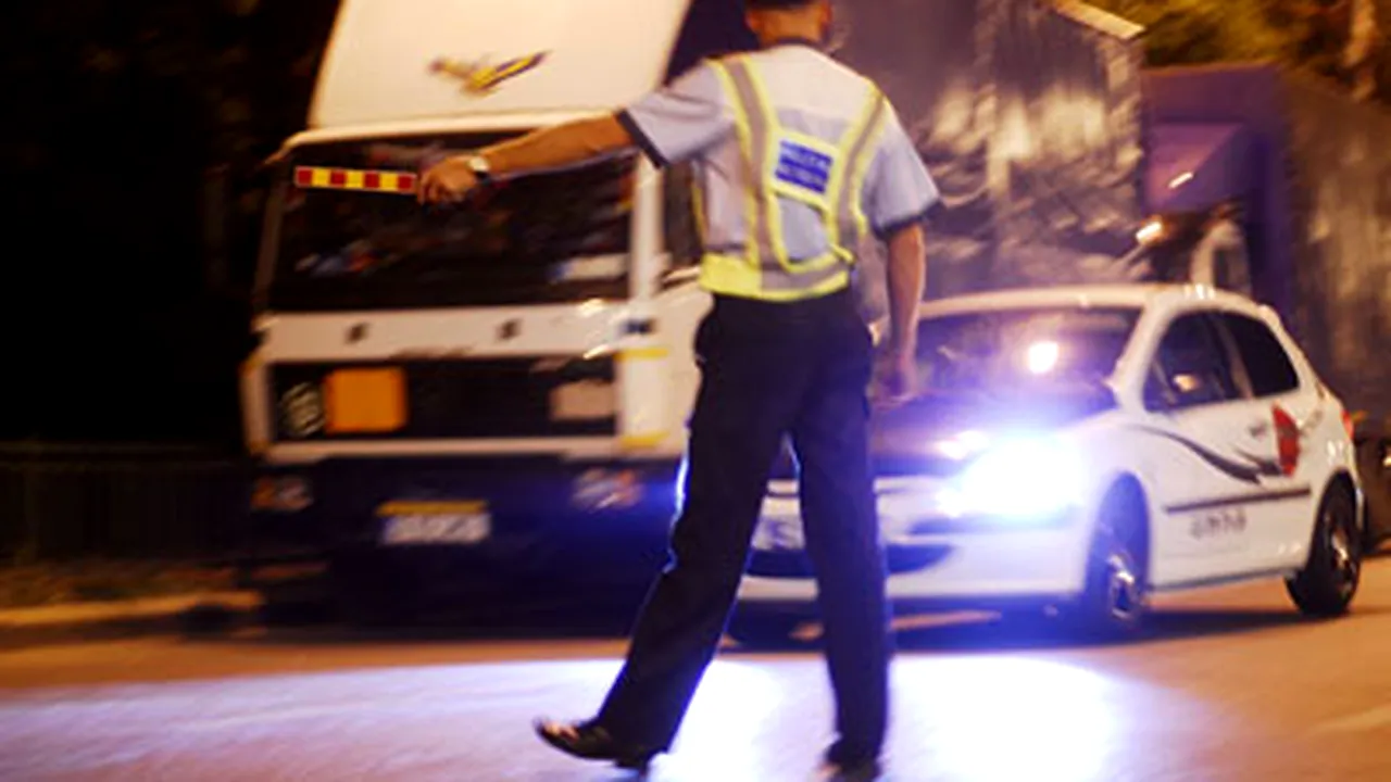 Neregulile descoperite la Serviciul Furturi Auto anchetate de procurori şi de ofiţeri anticorupţie