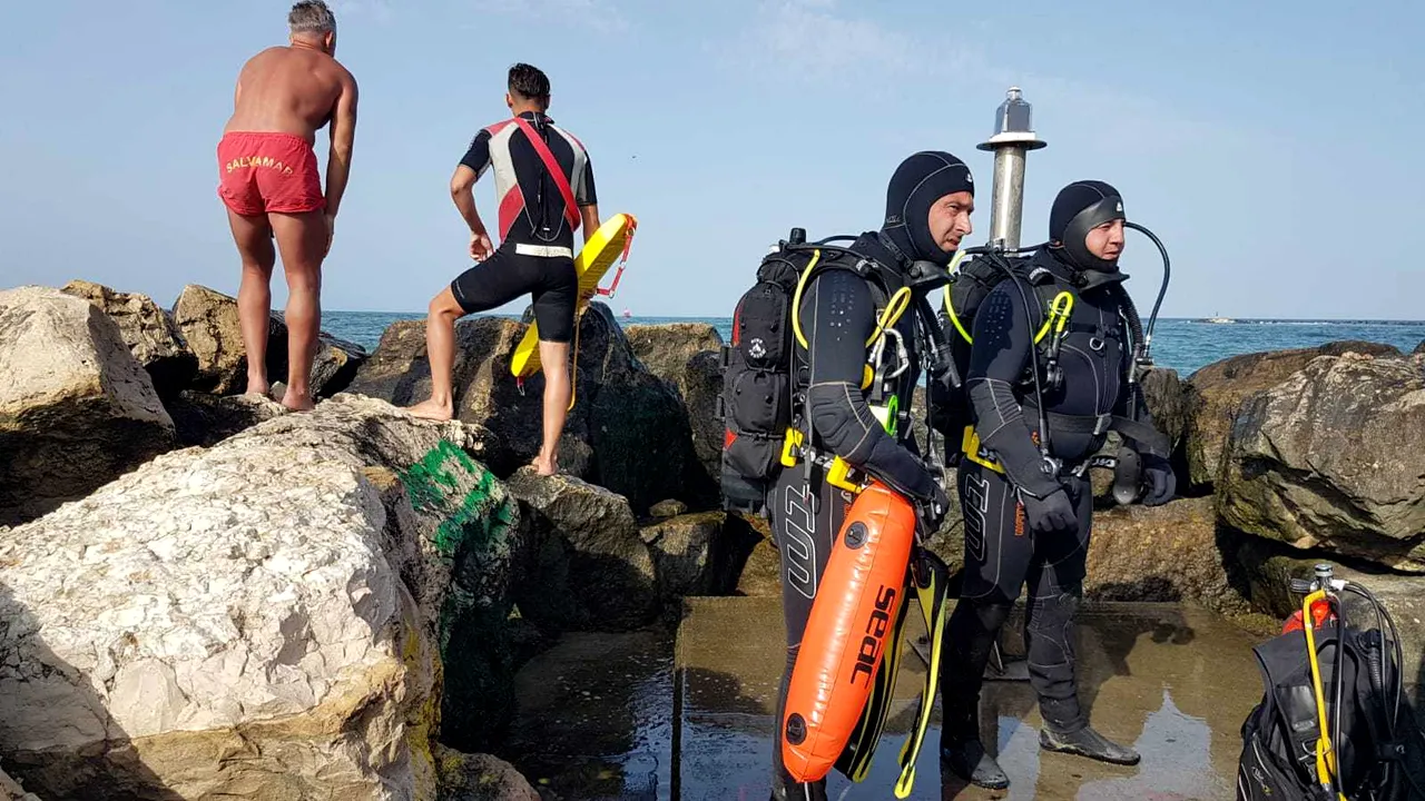 Elev participant la şcoala de vară a MApN, căutat de scafandri după ce a dispărut în staţiunea Mamaia