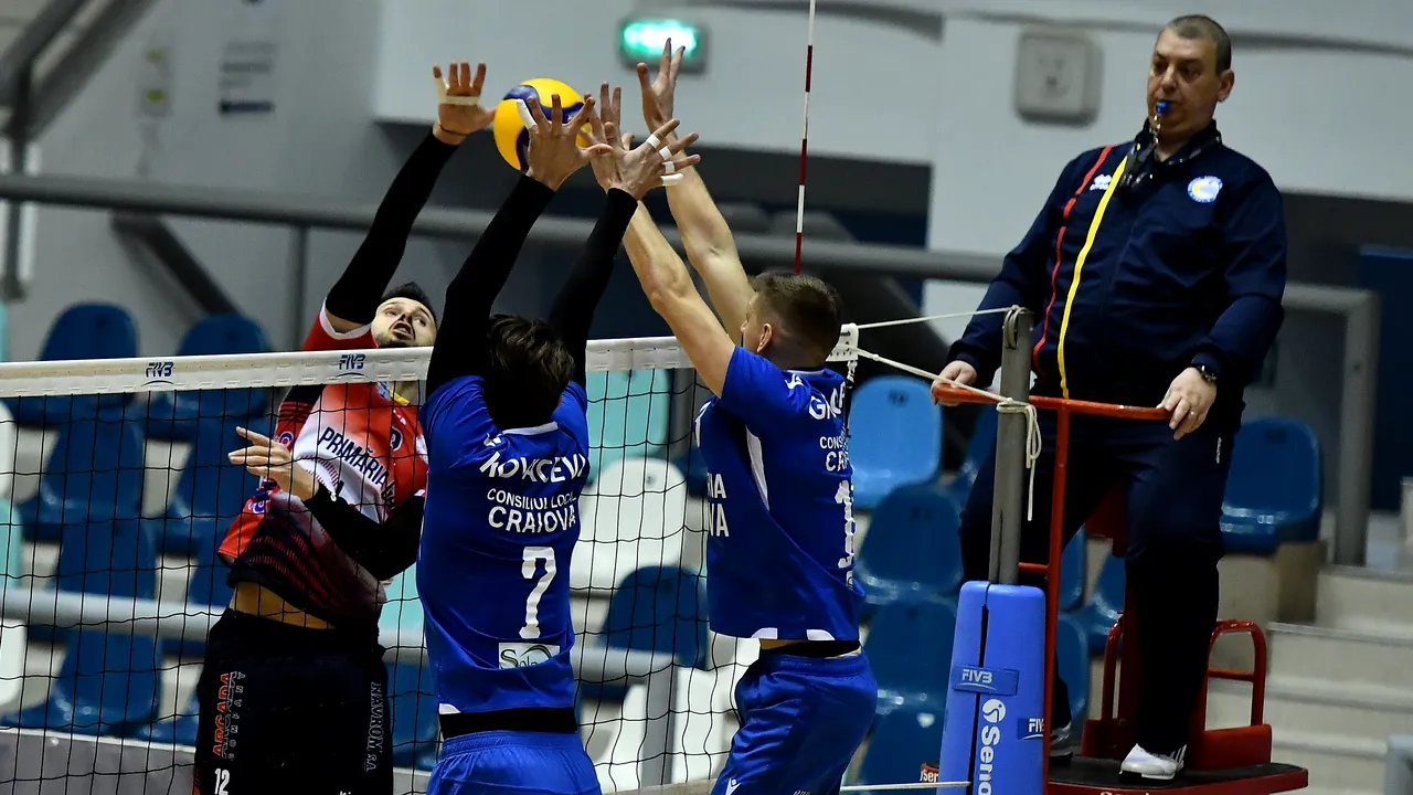 Partidă cu set decisiv în Divizia A1 la volei masculin între Ştiinţa Bucureşti şi „U” Cluj
