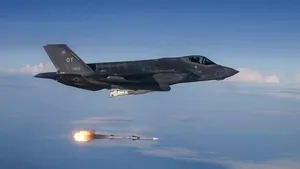 Polonia desfășoară avioane pentru protecția spațiului aerian după atacuri în Ucraina