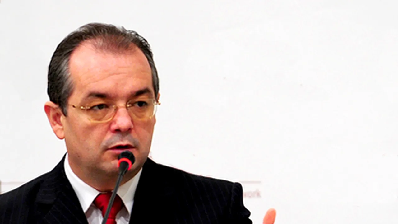 Boc, întrebat de fermieri dacă e nevoie mereu să intervină Băsescu pentru a fi ajutaţi de stat