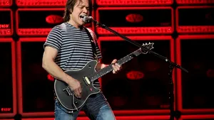 Rockerul Eddie Van Halen, operat de urgenţă din cauza unor probleme digestive