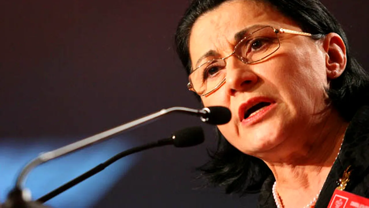Andronescu: Noul proiect al Legii educaţiei încalcă şi mai mult autonomia universitară