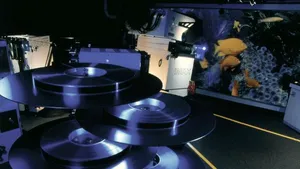 Cel mai mare proiector de film din lume a fost instalat şi în Bucureşti