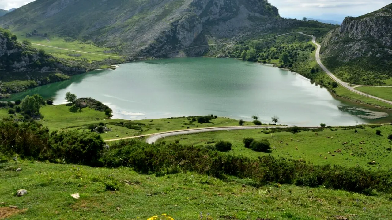 Nu e Elveția și nici Dolomiții. Locul spectaculos din Spania care îi lasă pe turiști fără cuvinte
