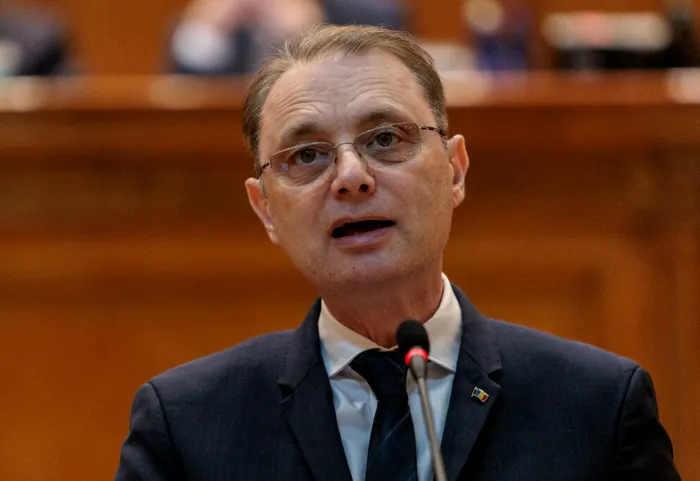POLITIC Luca Niculescu: Nimeni nu se atinge de Pilonul 2 de pensii