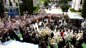 Mii de credincioşi, la ceremonia de întronizare a noului Mitropolit al Moldovei (Galerie foto)