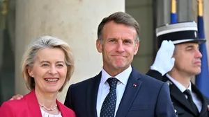 Macron și Ursula von der Leyen, apel comun pentru consolidarea industriei spațiale europene. Sunt cerute mai multe investiții