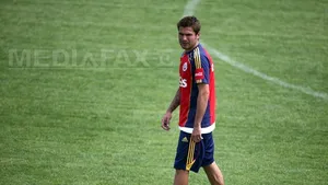 Presa italiană: Spectatorii Fiorentinei, pregătiţi să îl primească pe marele Adrian Mutu cu aplauze