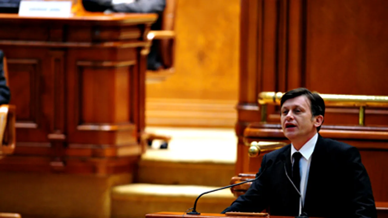 Antonescu: PDL şi PSD au minţit când au explicat că se aliază ca să scoată România din criză