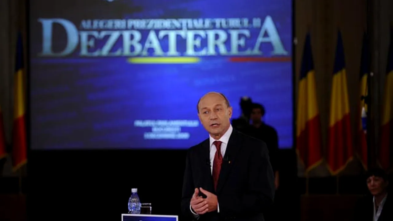 Băsescu: Dacă vor fi resurse, sunt primul care va susţine mărirea salariilor profesorilor