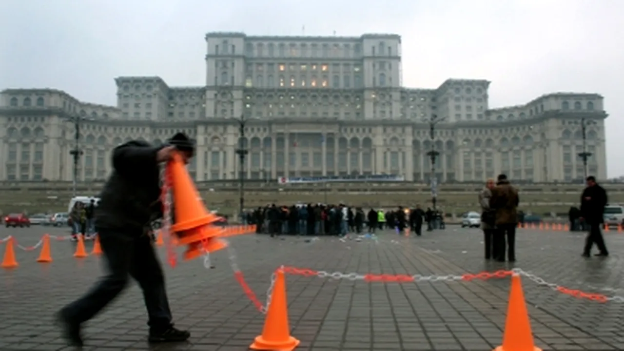 Peste o sută de jandarmi, la concertul din Piaţa Constituţiei