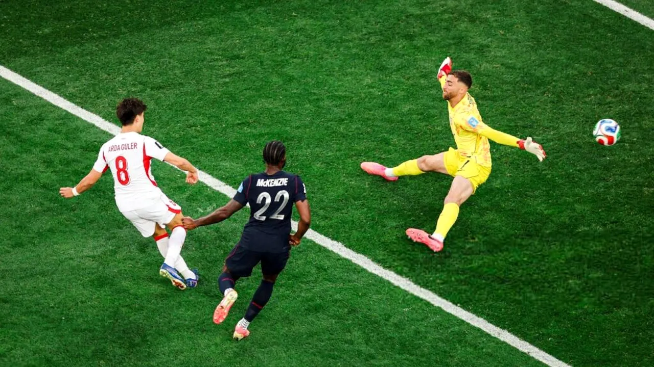 Turcia învinge SUA cu un gol în ultimele secunde, dar americanii merg mai departe de pe primul loc