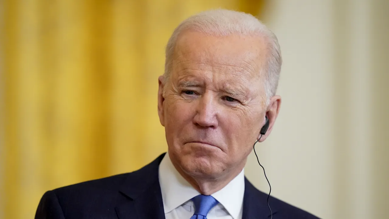 Popularitatea preşedintelui Joe Biden continuă să scadă, în contextul situaţiei sociale şi economice