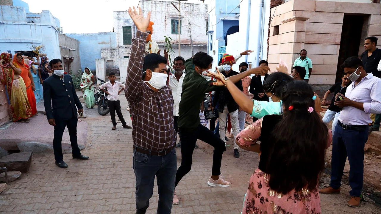
Record în lume. India a înregistrat cele mai multe cazuri noi de coronavirus. Doar SUA are un număr mai mare de infectări