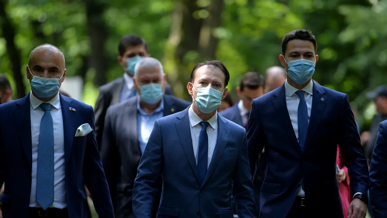 COMENTARIU Crenguţa Nicolae | Învăţăturile meciului Orban - Cîţu pentru cei care nu votează la congres