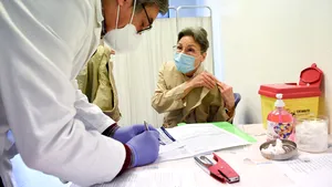 COVID-19 România. Piedici în calea vaccinării la medicul de familie