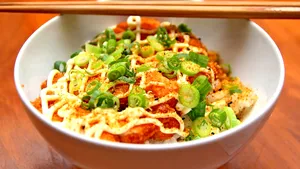 O gustare „rapidă”, dar „sățioasă”. Un nutriționist susține că a descoperit o rețetă cu puține calorii care ajută la slăbit