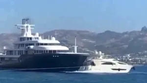 Mega-iahtul oligarhului rus Kerimov a lovit o altă navă: imaginile coliziunii