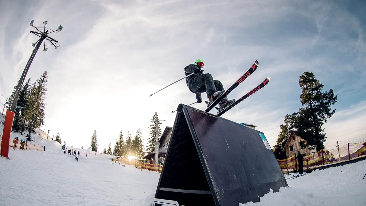 Sezonul de schi şi snowboard se deschide la Păltiniş