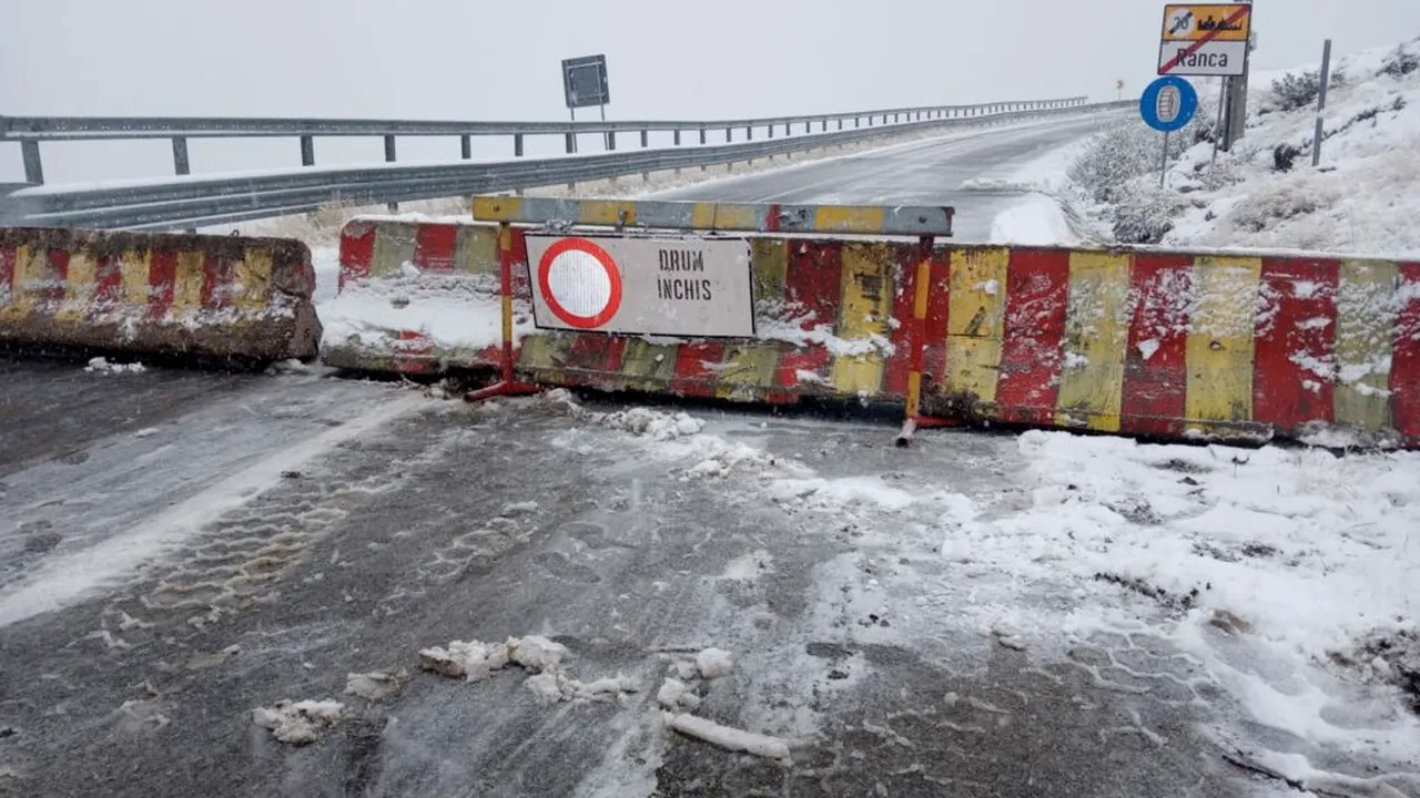 Atenție șoferi! CNAIR închide Transfăgărăşanul şi Transalpina pentru perioada de iarnă