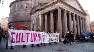 Actorii şi dansatorii italieni au ieşit în stradă. Cer guvernului măsuri de ajutorare a activităţii culturale 