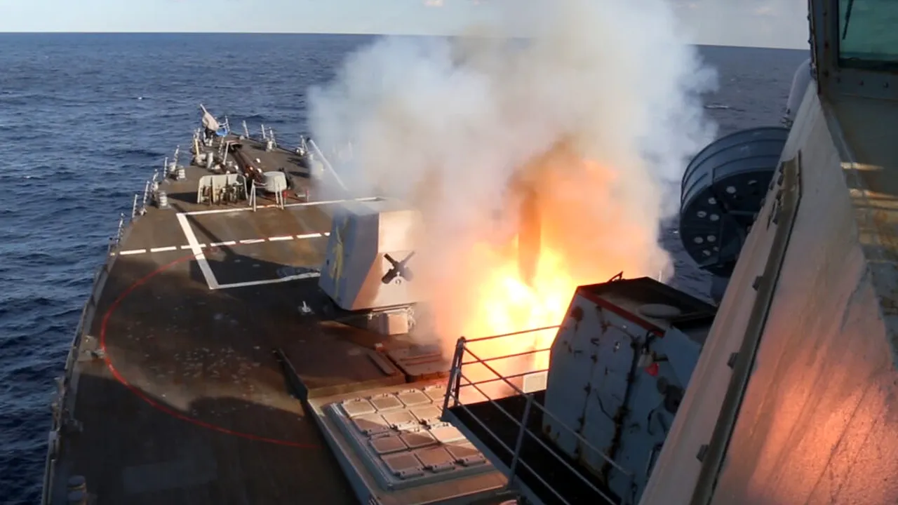 Strategie inedită în cel mai fierbinte loc al lumii. Cum au ajuns petrolierele altor state să pretindă că sunt ale Chinei sau musulmane ca să nu fie bombardate de Iran