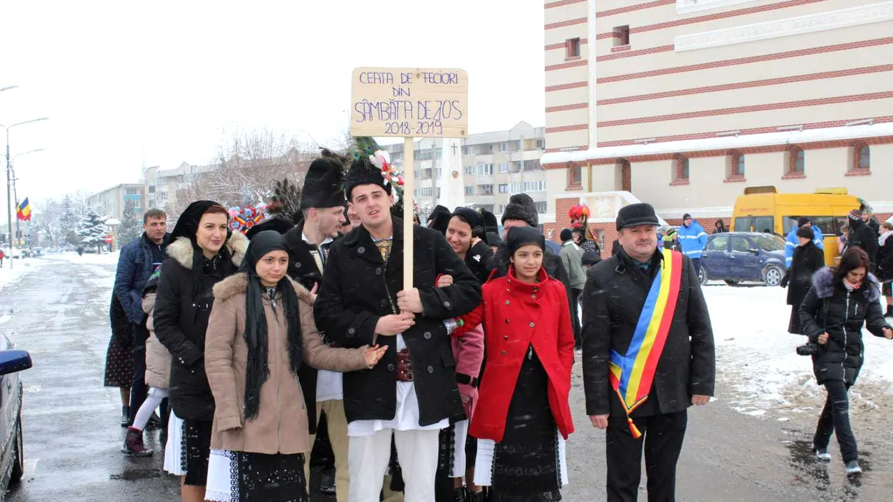 Cetele de Feciori din Ţara Făgăraşului se desfac de Sfântul Ioan şi se termină obiceiurile de iarnă