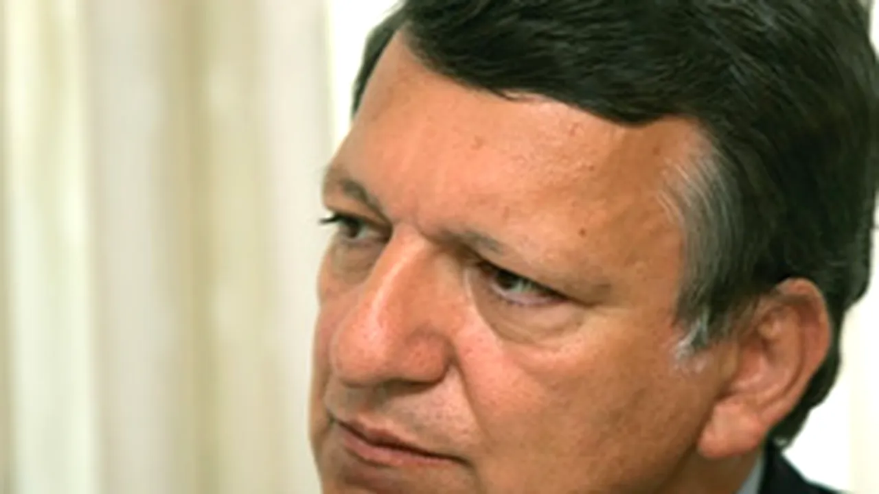Barroso:Referendumul în ziua euroalegerilor, problemă internă a României