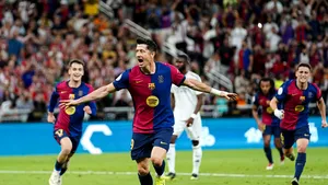 Barcelona, a opta echipă cu cel puţin 100 de trofee. Scoţia, Uruguay şi Spania au câte două reprezentante