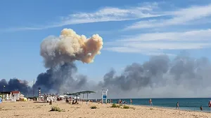 Războiul din Ucraina, ziua 168. Biden a ratificat intrarea Suediei şi Finlandei în NATO şi n-a uitat de Putin / Atacul cu rachete asupra unei baze militare din Crimeea a atras riposta Rusiei / Civili ucişi la Dnepropetrovsk / Situaţia de la centrala nucleară de la Zaporojie stă pe un butoi cu pulbere / Polonia, gata să şcolarizeze 300.000 de copii ucraineni