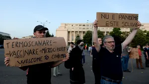 A doua zi de proteste în Piaţa Victoriei. Viorel Cataramă acuză guvernanţii că iau măsuri nejustificate. „Sunt alături de patrioţii români” | FOTO