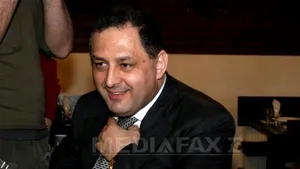 Ziua lui Marian Vanghelie: Ospăţ cu purceluşi de lapte, afumături şi fasole bătută oferite de Mircea Dinescu - VIDEO, GALERIE FOTO