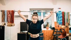 Loredana Toma a devenit triplă campioană europeană la haltere