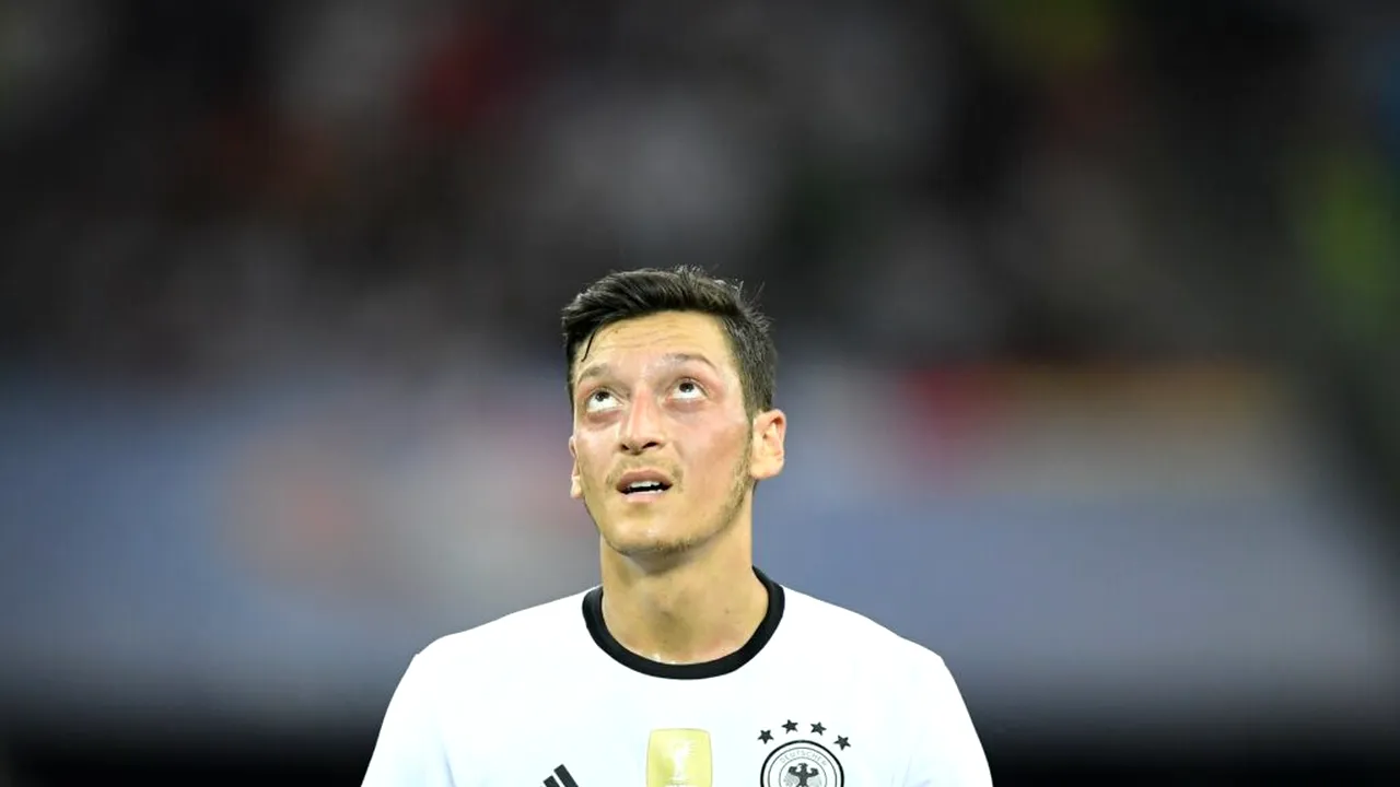 Mesut Ozil e de partea lui Erdogan în criza politică din Turcia. Un politician din opoziție l-a întrebat pentru ce națională a jucat
