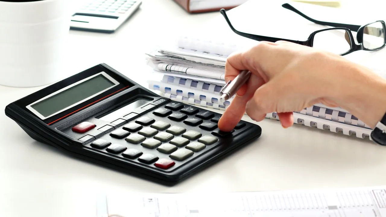 Cîţu: Ministrul Finanţelor a cerut să se calculeze veniturile din impozitarea bisericii şi armatei