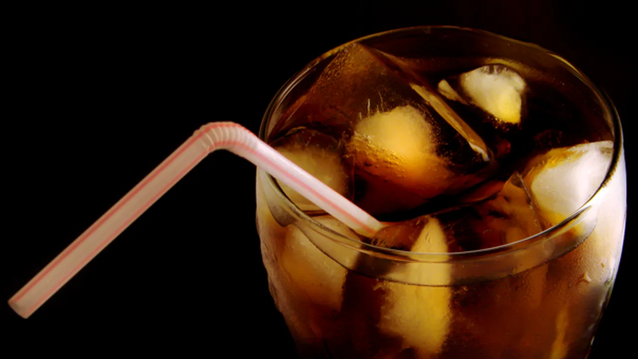 Băuturile răcoritoare dulci contribuie la creşterea tensiunii arteriale