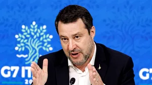 Simion felicitat de vicepremierul italian Matteo Salvini