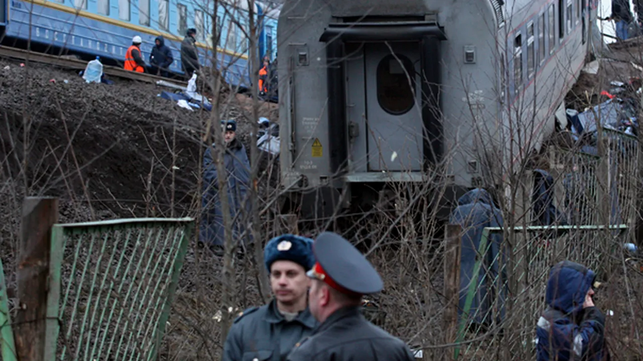 Principala ipoteză în cazul trenului deraiat în Rusia este cea a unui atentat
