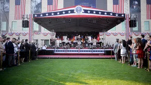 Orban e “născut pe 4 iulie”! Ambasadele pot organiza evenimente în aer liber fără limitarea numărului de participanţi