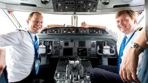 KLM confirmă: Regele Olandei, Willem-Alexander, este copilot pe rutele europene