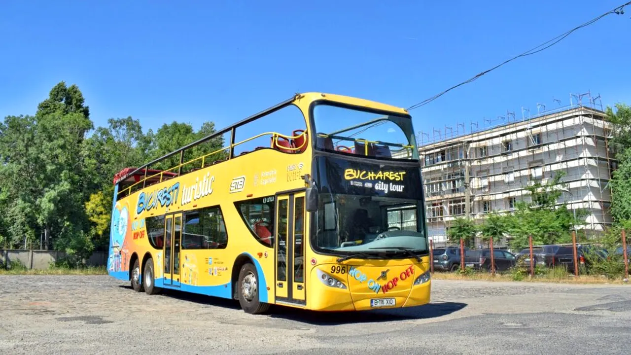 Linia turistică „Bucharest City Tour” revine de astăzi pe străzile Capitalei. Ce prețuri au biletele