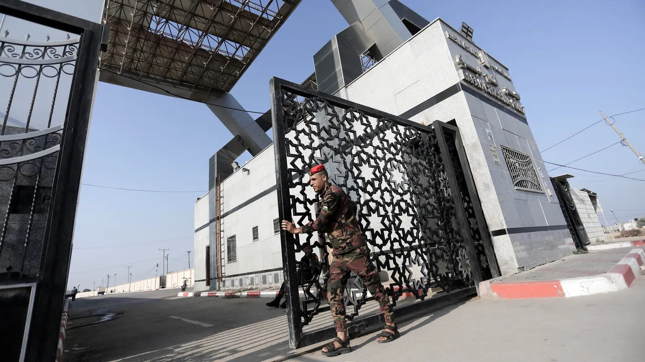 Armistiţiul Israel-Hamas. În Gaza au intrat mai multe camioane cu ajutor umanitar