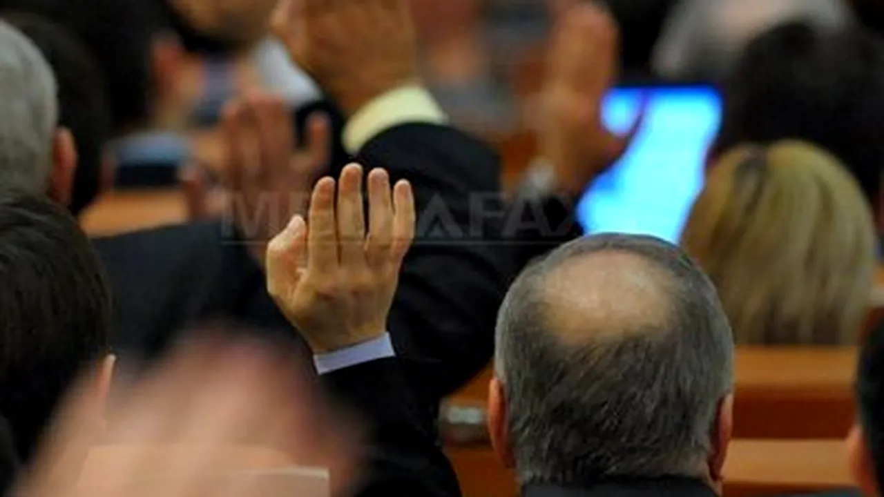 Romania Adopts Lustration Law