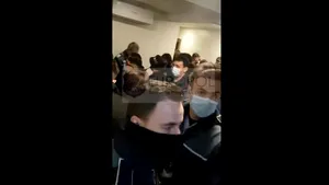 Petrecere cu peste 100 de participanţi spartă de poliţiştii din Capitală. Unde petreceau tinerii