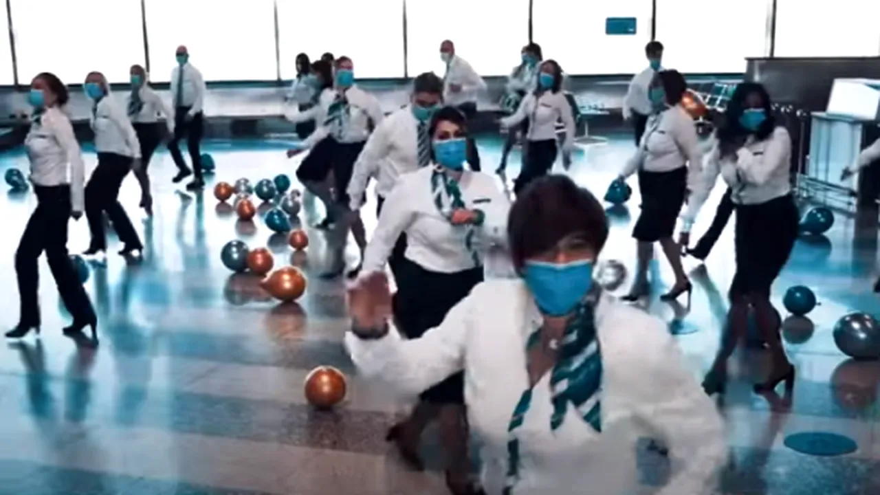Angajaţii aeroportului Milano Malpensa au dansat Jerusalema de bucurie că s-au întors la muncă  VIDEO