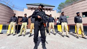 Pervez Musharraf a fost plasat în arest la domiciliu