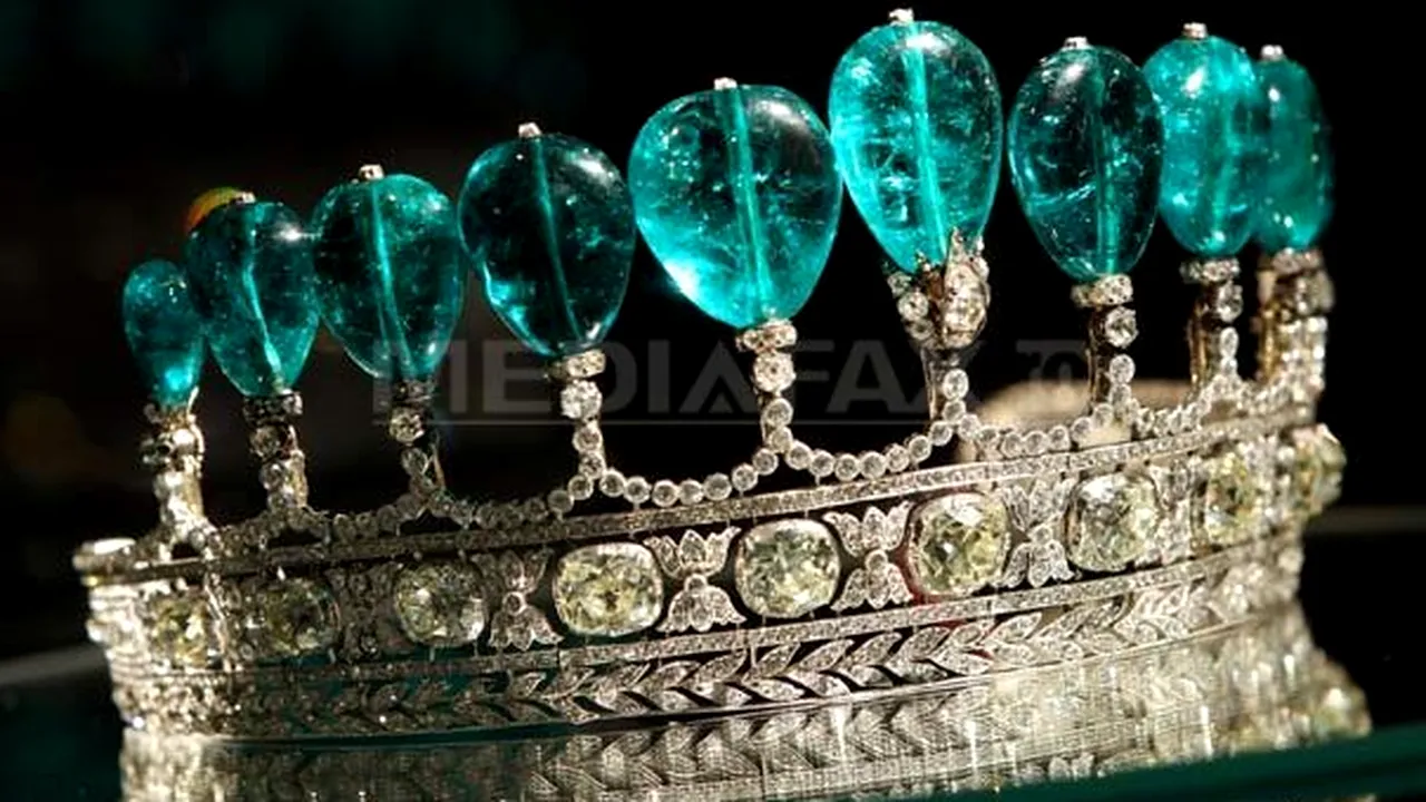 Record pe piaţa bijuteriilor: Cea mai scumpă tiară din lume, vândută cu 12,76 milioane de dolari