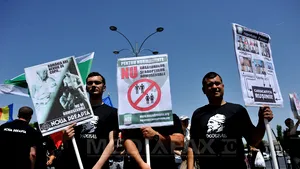 Aproximativ 100 de persoane, la Marşul pentru normalitate organizat de Noua Dreaptă - FOTO
